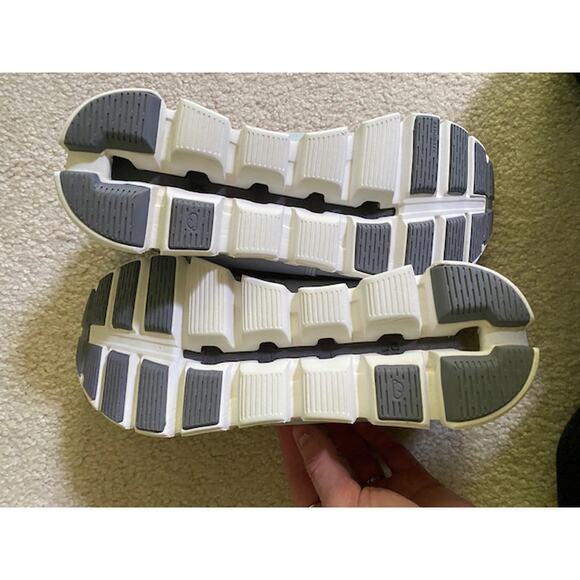 On Cloud, On Women's Cloud 5 Sneakers, Heather/ Fossil, Blue/Gray, Size 10 - Picture 5 of 8